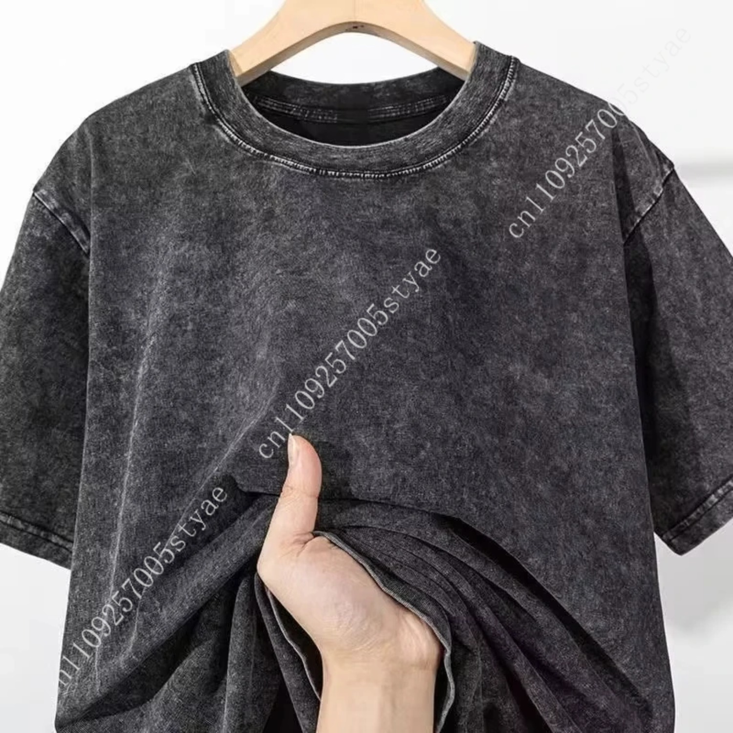 T-shirt Grafica Anime Gojo Sat - Yours Summer Clothing recensione e prezzo