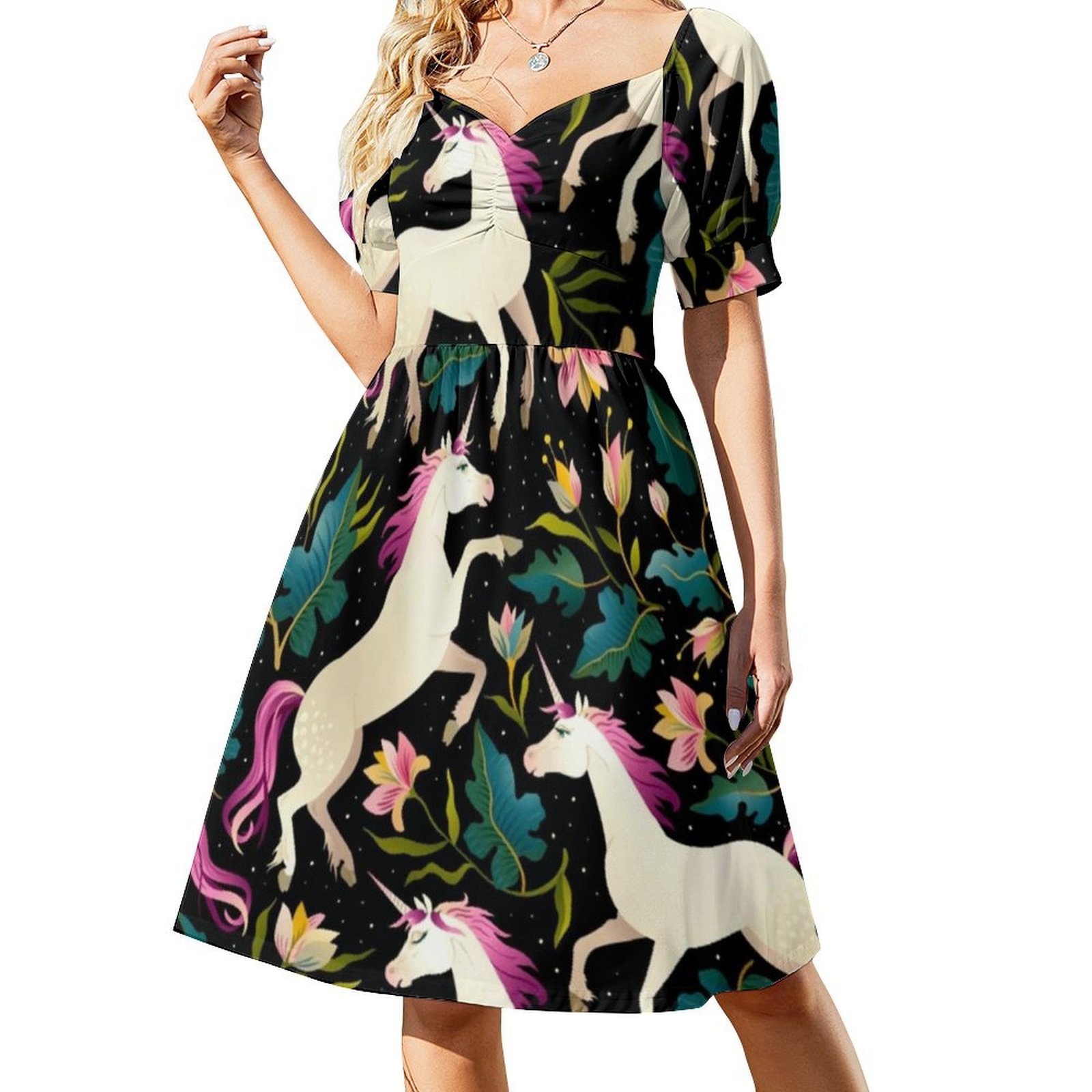 Modello con bellissimi unicorn - Summer Clothing Patterns recensione e prezzo